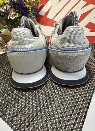 Кроссовки adidas 4