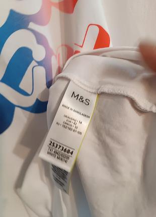 В новом состоянии футболка m&amp;s 4