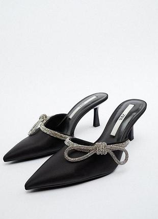 Шикарные черные сатиновые атласные мюли с бантом zara
🌞🌞🌞🌞🌞🌞🌞🌞🌞🌞🌞🌞
