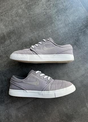 Кросівки жіночі nike stafan janoski