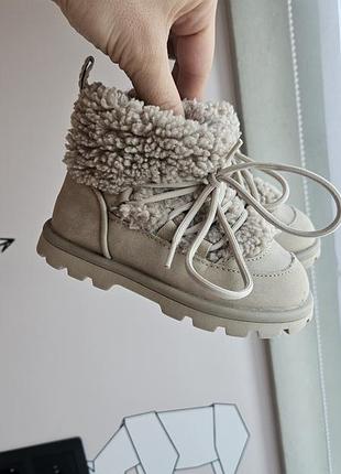Демісезонні черевики для дівчинки zara 22 р