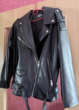 Шкіряна куртка від zara