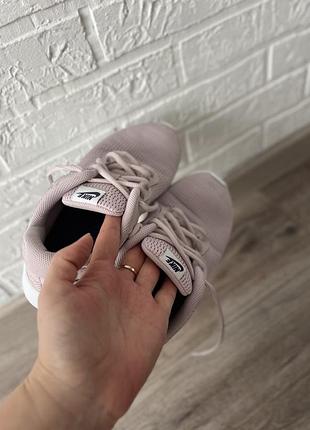 Кросівки 👟 2