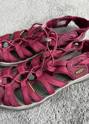 Трекінгові сандалі босоніжки для походів keen