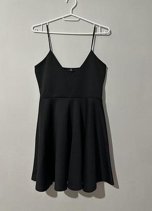 Чорна міні сукня missguided