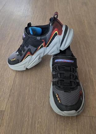 Кроссовки skechers  размер 32