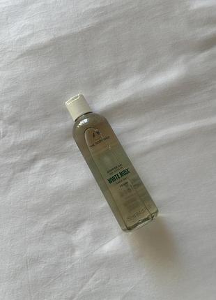 Новий веганськи гель для душу від косметичного бренду the body shop