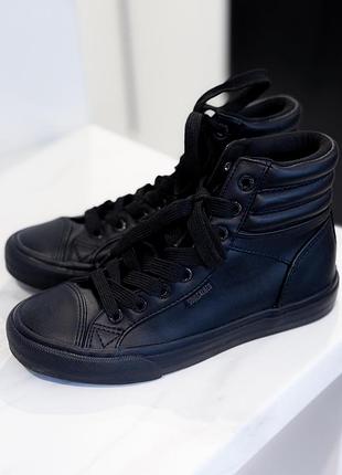 Кеди рр 35,5 устілка 23 унісекс