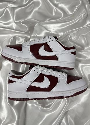Nike sb dunk white bordo