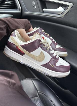 Nike dunk low lx white/maroon