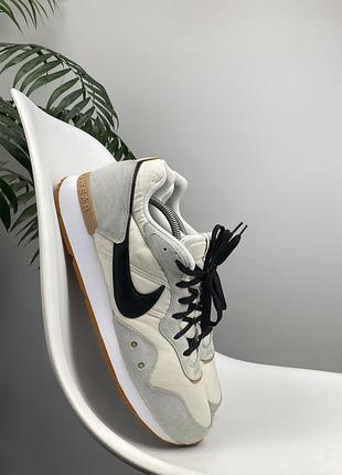 Оригінальні кросівки nike air trainer 1 бежеві 48.5 р. 32 см