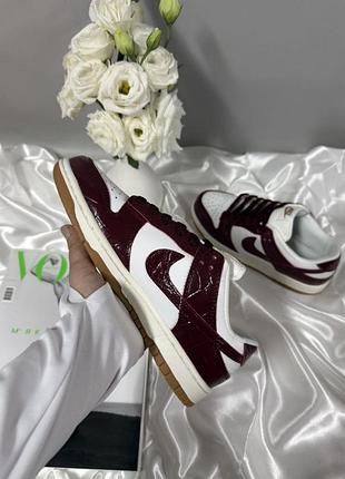 Nike sb dunk low burgundy croc 2