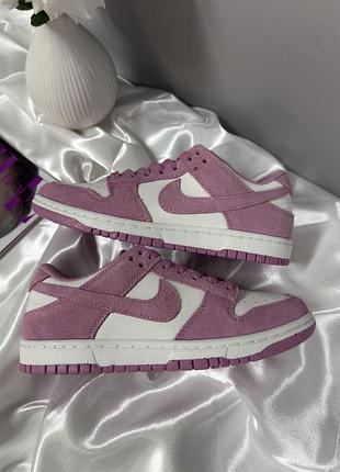 Nike sb dunk low white pink