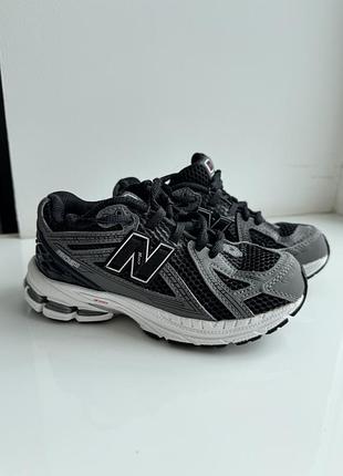 Кросівки new balance 29 розмір 4