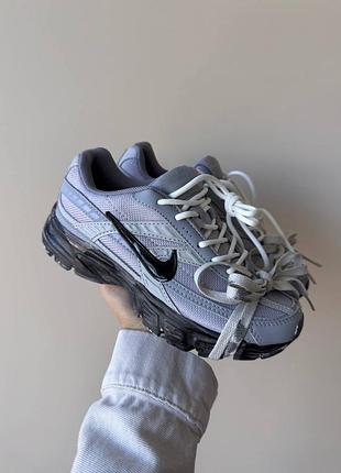 Nike initiator custom grey