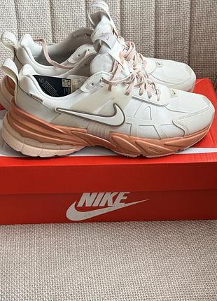Жіночі кросівки nike v2k run gore-tex "phantom/terra 3900 грн нові