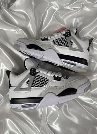Nike air jordan retro 4 military premium