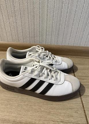 Жіночі кеди adidas