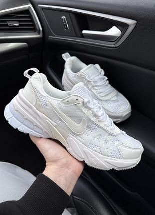 Nike v2k runtekk white flowers