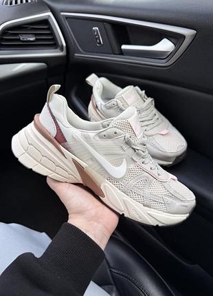 Nike v2k runtekk beige brown