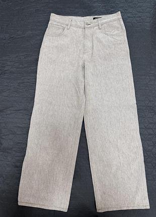 Продам джинси massimo dutti. цікавий ефект джинсу який додає фактуру. крій прямий. посадка середня.