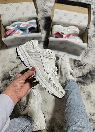 Nike zoom vomero 5 white 3