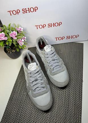 Оригинальные кроссовки nike 8
