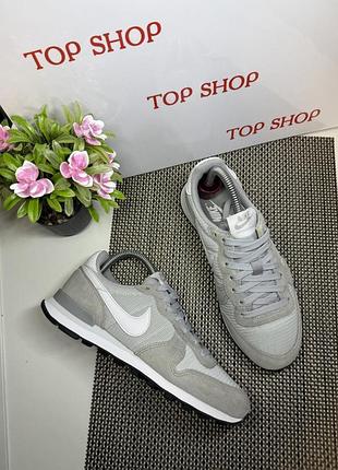 Оригинальные кроссовки nike