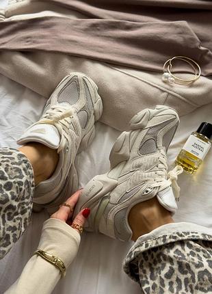 Жіночі кросівки new balance 7