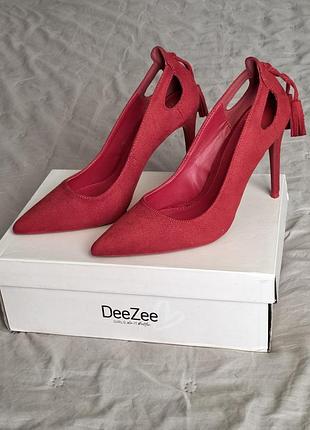 Туфли женские deezee красного цвета, замшевые.