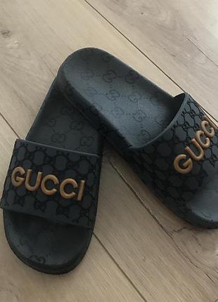 Шльопанці для дівчинки gucci