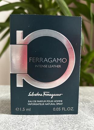 Ferragamo ferragamo intense leather парфумована вода для чоловіків пробник 1,5 мл.