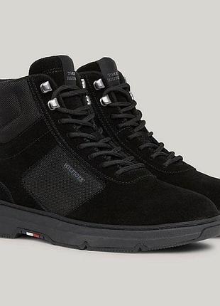 Чоловічі черевики *tommy hilfiger* core w mix cordura hybrid boot виготовлені з міцного матеріалу cordura® та натуральної замші  te1836