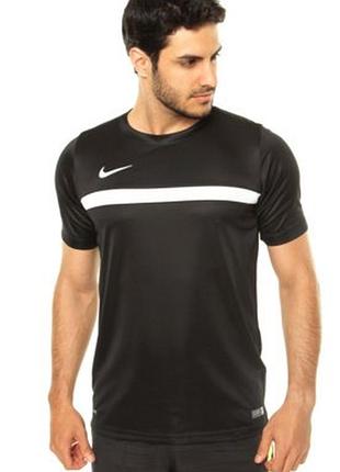 Мужская спортивная футболка nike dri-fit (размер l)