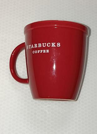 Керамическая чашка starbucks coffee (вишнево-красная, 2010 год)
(оригинальная брендовая чашка из толстостенной керамики для кофе, чая и горячих напитк