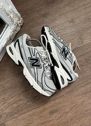 Жіночі кросівки new balance 740