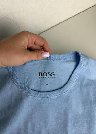 Блакитна футболка hugo boss 3