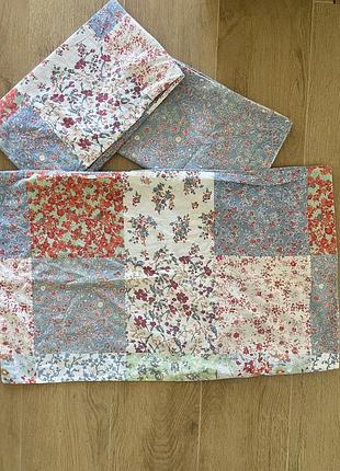 Набір з 3 двосторонні наволочки з ніжним квітковим patchwork-принтом 🌸 два варіанти дизайну — для затишного інтерʼєру.