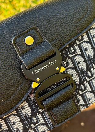 Сумка від бренду dior 6