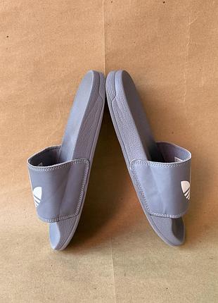 Adidas adilette 41(26,5см) 2