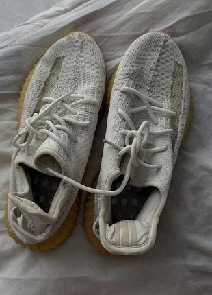 Кросівки adidas yeezy boost 350 у білому кольорі,по устільці 25 см
