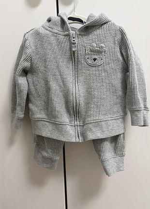 Продам костюмчик бренду carters