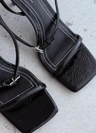 Босоніжки на каблуку bershka 2