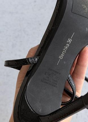 Босоніжки на каблуку bershka 4