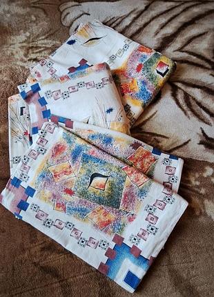 Постельное белье полуторное
/пододеяльник, простынь,две наволочки/ 5