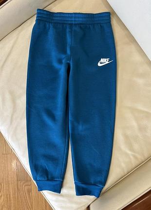 Nike спортивні штани 5-6 років ріст 116 стан відмінний, утеплені, на манжетах