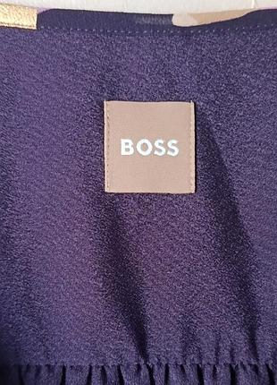 Яркое оверсайз платье бренда boss 5