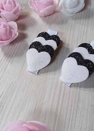 2 заколки с сердечками для девочки черные 2