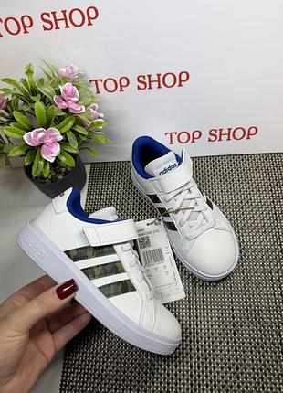 Оригінальні нові дитячі кросівки adidas