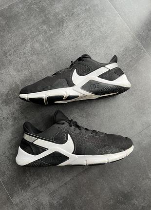 Чоловічі кросівки nike legend essential 2